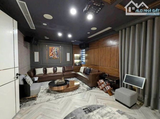 Biệt Thự khu Vip Nguyễn Trọng Tuyển, Q.TB - DTSD ~600m2, Hầm 4 Tầng full nội thất, 70 Tỷ - 7