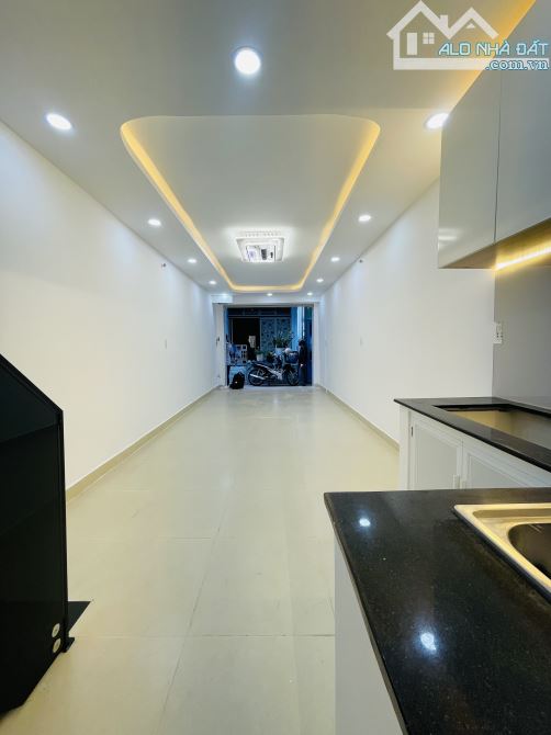 Bán nhà khu phân lô Quận 1- 30m2- Trệt Lầu Mới- Sổ hồng riêng hoàn công đủ- 4 tỷ x - 7