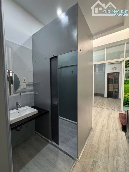 🔥 1 CĂN RA MT HUỲNH VĂN BÁNH, 50m2, 2 TẦNG, 2 PN, 2WC. GIÁ : 9,3 tỷ 🔥 - 8