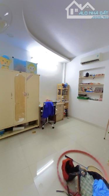 CHỈ 2.5 TỶ NHÀ 2 TẦNG LOTTE MART QUẬN 7, (5.1x7), 2PN, 2WC - 8