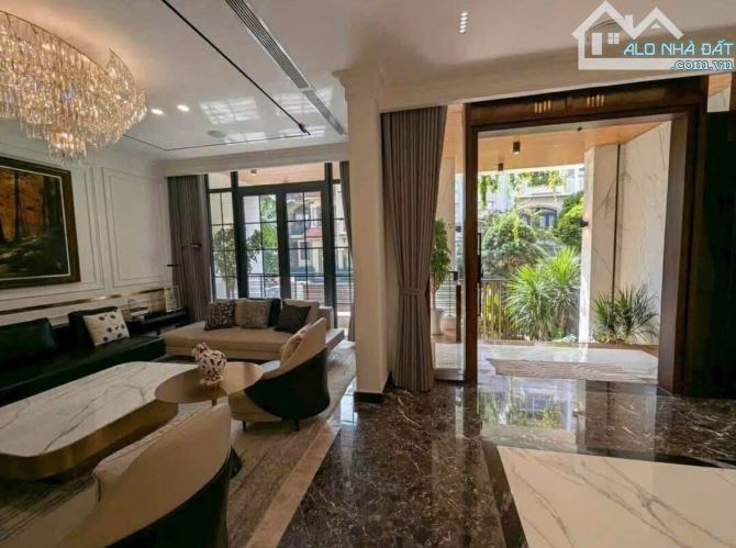 Biệt Thự khu Vip Nguyễn Trọng Tuyển, Q.TB - DTSD ~600m2, Hầm 4 Tầng full nội thất, 70 Tỷ - 8
