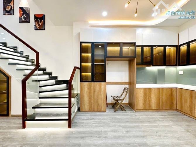 SIÊU PHẨM 3 MẶT NGUYỄN ĐÌNH CHÍNH P11 PHÚ NHUẬN 4 TẦNG 60 M2 - 8