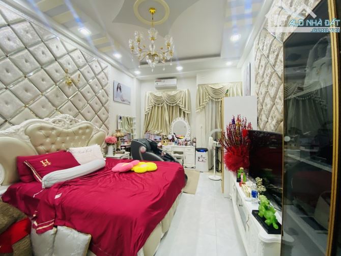 CAO LỖ Q8 - SIÊU PHẨM NGAY PARC MALL - 62m2 - 3 tầng (4m ❌ 16m). XE HƠI ĐỖ CỬA - 8.7 TỶ TL - 8