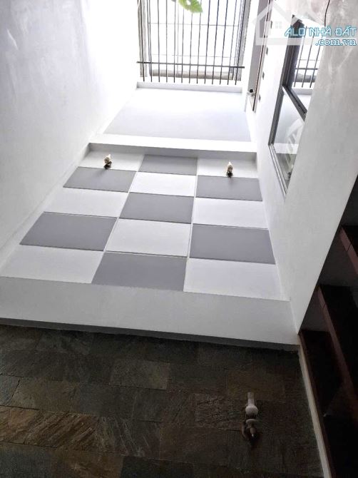 BÁN NHÀ 4 LẦU,151M2 (7.2 x 21), ĐƯỜNG 8M CỘNG HOÀ, TÂN BÌNH - 9