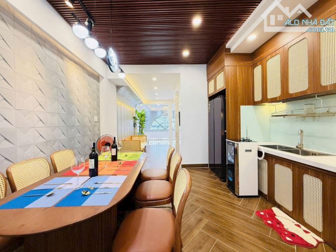 SIÊU PHẨM 5 TẦNG THANG MÁY 450KG, KHU ĐỒNG BỘ PHẠM VĂN CHIÊU GÒ VẤP, 4*15m, NHỈNH 9 TỶ - 9