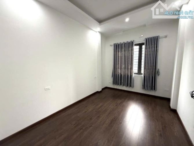 Cần bán nhà Văn Phú-Hà Đông, vị trí gần tòa Victoria Văn Phú, hưởng trọn tiện ích 2 KĐT - 9