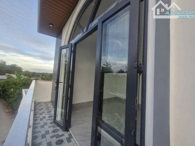 🍀🍀 BÁN NHÀ TRỆT LẦU TUYỆT ĐẸP - VIEW SÔNG - XÂY MỚI 💯 - LỘ Ô TÔ 👉 TẶNG KÈM MẶT TIỀN SÔ - 9