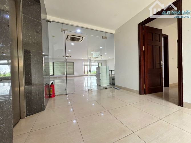 Cho thuê Building Tố Hữu 150m x 5 tầng thông sàn thang máy 55 triệu/tháng - 9