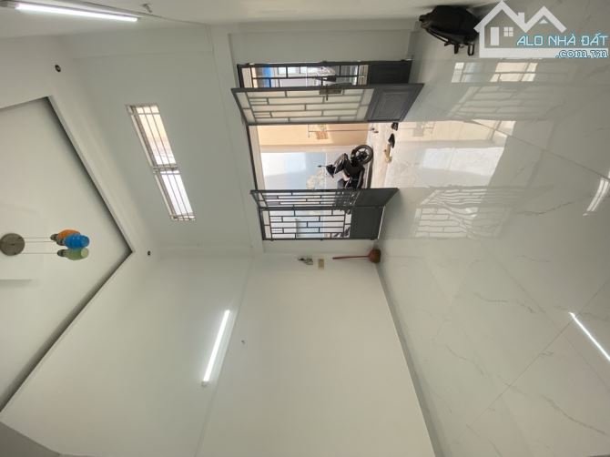 NHÀ 2 TẦNG 4X10 NGUYỄN THỊ THẬP TÂN PHÚ Q7 - 9