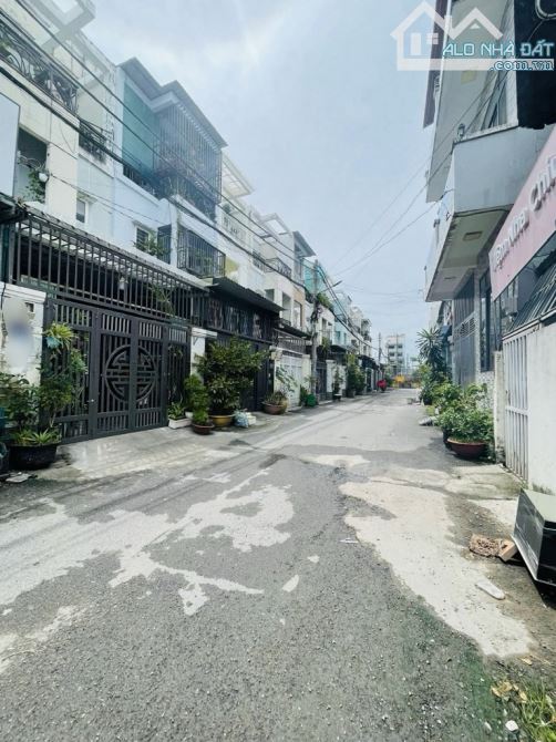Nhà 3 tầng đường TÔ NGỌC VÂN, phường THẠNH XUÂN, Q12, dt 59m2 (4mx15m), Hẻm Ôtô GIÁ 5,1Tỷ - 9