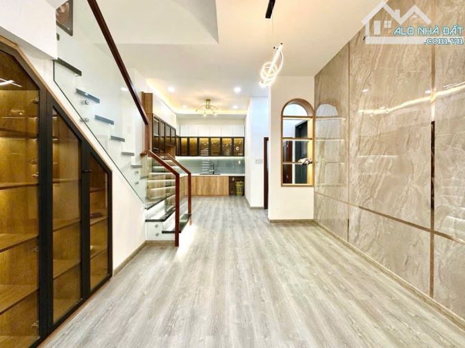 SIÊU PHẨM 3 MẶT NGUYỄN ĐÌNH CHÍNH P11 PHÚ NHUẬN 4 TẦNG 60 M2 - 9