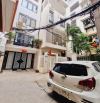 Bán tòa căn hộ dịch vụ Lạc Long Quân - 85m2 * 8 Tầng * 17 Tỷ - Thang Máy - Ô tô vào nhà