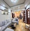 Chủ cần bán Chung cư lô góc Việt Hưng, Long Biên 102m2, 3 phòng ngủ, giá 5,45 tỷ