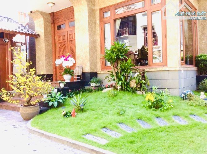 Bán Biệt Thự 70 Tỷ-Góc 2 Mặt Tiền 360m2(24mx15m) Khu Ven Sông Trần Não, Quận 2