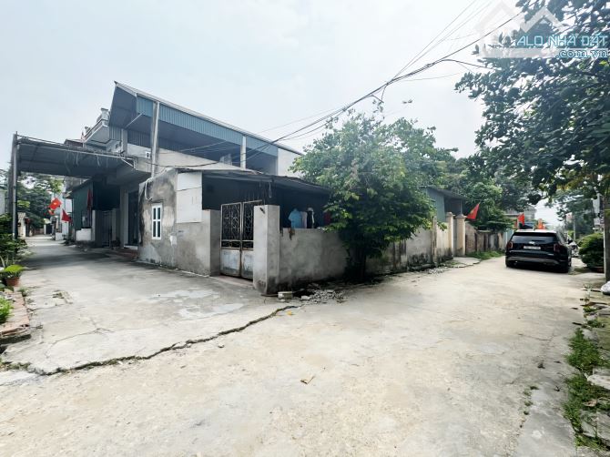 SÁT BÌA THÔN - CÁCH CHỢ KIM 5P ĐI XE - CÁCH TRỤC CHÍNH XUÂN NỘN 300M - ĐƯỜNG THÔNG