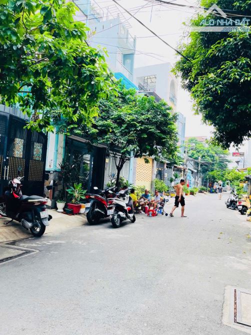 MT Đô Đốc Long, DT 4,3x19m, tiện xây mới, giá 7.7 tỷ