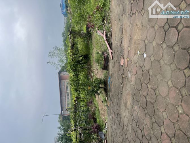 Bán Đất TĐC Cầu Diễn - Kiều Mai Lô Góc Vỉa Hè Kinh Doanh Văn Phòng 140m giá 27,x tỷ