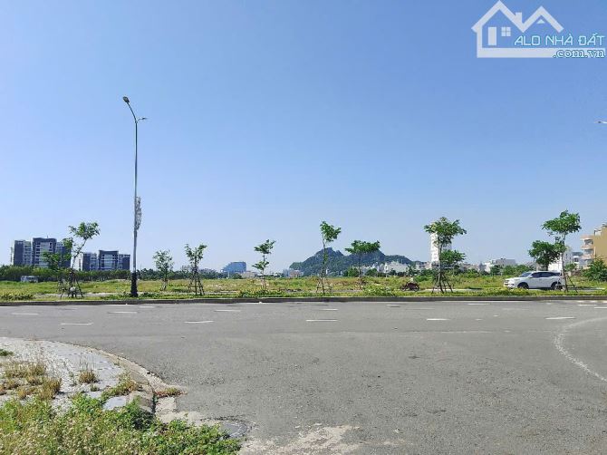 Bán lô đất 600m2 2 mặt tiền Minh Mạng cách biển 1 block cực VIP chỉ 45 tỷ