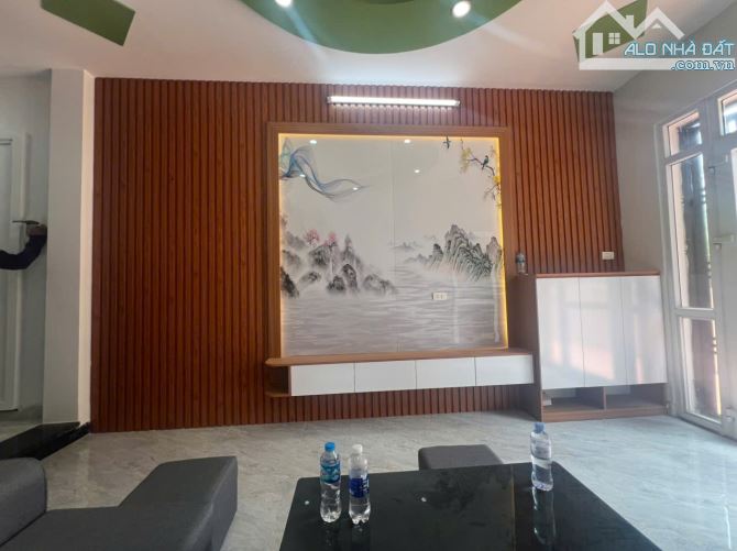 Chị Thủy gửi riêng em Hải bán Trung Tâm Đức Diễn – 40m², 5 tầng, 7PN