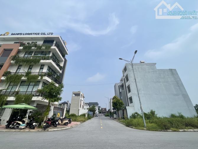 Lô góc TĐC Phúc Lộc tuyến 3 Lê Hồng Phong - 105m2 ngang 5.5m - Đường 25m