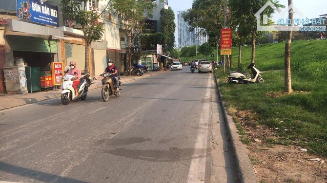 Giá Rẻ, Đất Ngõ 186 Ngọc THụy, Long Biên, 72m2, MT5m, Phân Lô, Ô Tô, Nhỉnh 9 Tỷ