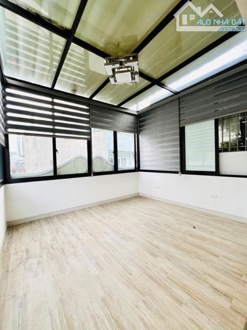 Nhà đẹp 5 tầng, thang máy, 75m, ô tô vào nhà, ở sướng, kinh doanh đỉnh cao, Vương Thừa Vũ