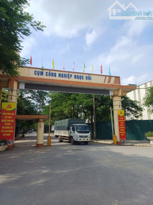 Bán Nhà Xưởng Cụm Khu Công Nghiệp Ngọc Hồi 5035m Lô Góc đường xe container đỗ tránh