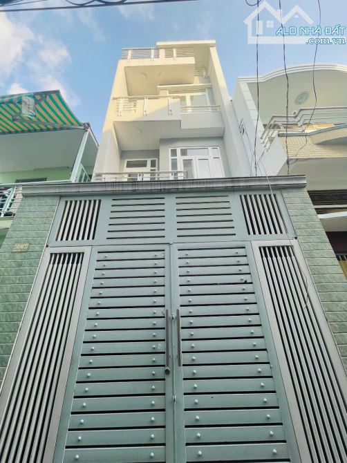 BÁN NHÀ MỚI ĐẸP 4 TẤM NHÀ TRỐNG HÌNH THẬT TẠI P4 HOÀNG DỆU SÁT MẶT TIỀN GIÁP Q1 GIÁ 7TỈ290