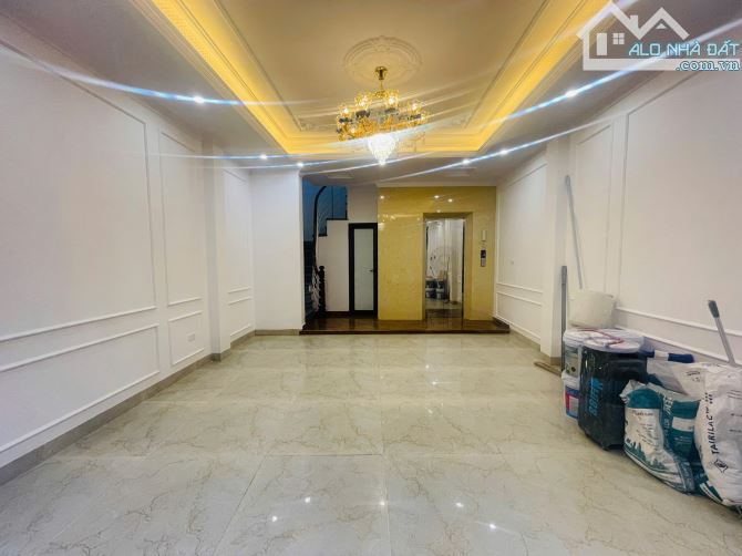 Hiếm! Nhà cực đẹp 43m2x7T thang máy. Ngõ thông KĐT Ciputra, ô tô  vào nhà phố Xuân Đỉnh.
