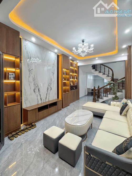 HÀNG SÓM VIN TÂN HỘI – 56M² x 4T – 2 MẶT THOÁNG – KINH DOANH TỐT – Ô TÔ ĐỖ CỬA – GIÁ 8,4
