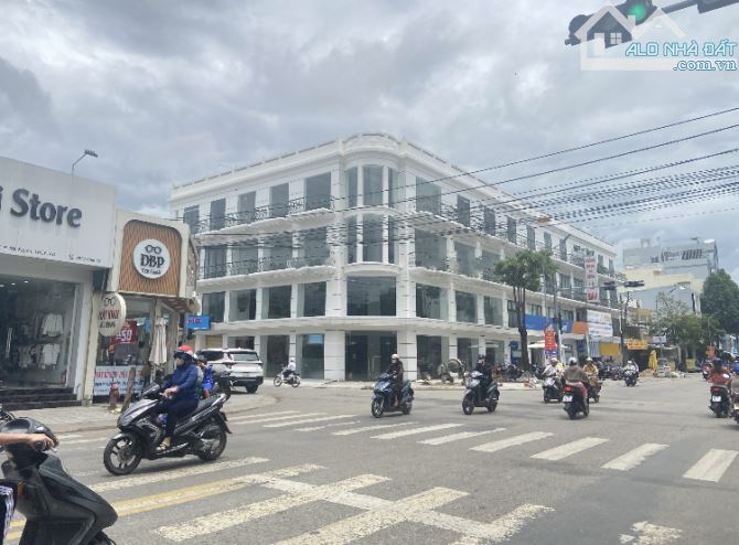 CHO THUÊ NHÀ GÓC 2 MẶT TIỀN LÝ THÁI TỔ