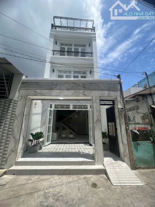 CẦN TIỀN BÁN GẤP CĂN NHÀ PHỐ CAO CẤP TRUNG TÂM THỦ DẦU MỘT BÌNH DƯƠNG