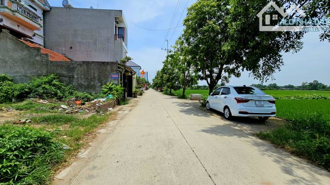 CÁCH DỰ ÁN NỘI BÀI ĐẠI LẢI 300M - CÁCH TL131 700M - CÁCH QL35 1KM - Ô TÔ ĐỖ CỬA