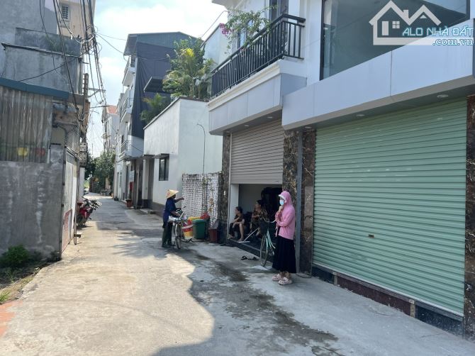 Chính Chủ Bán Lô Góc 48m2 Đất Thôn 3, Đông Lao, Đông La Siêu Đẹp, Ô Tô Tránh Đỗ Kinh Doanh