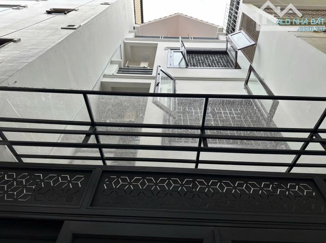 Cực Hiếm Nhà Mặt Ngõ Đại Từ Hoàng Mai, 70m, 4 Tầng, Mt 4.4m, Hạ 13.7Tỷ