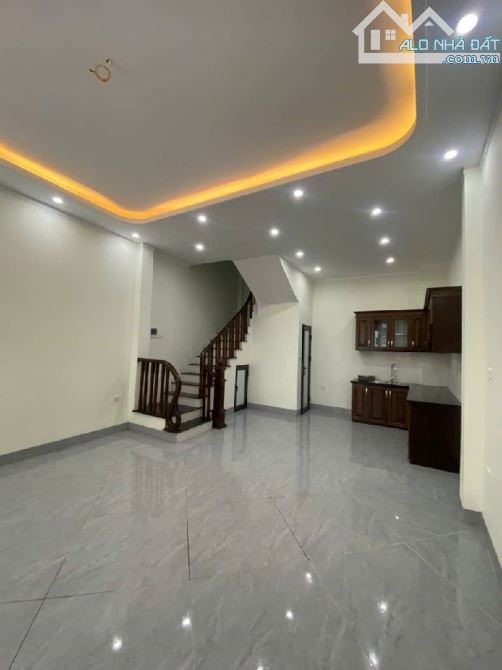 Chính chủ muốn bán căn nhà phố Bà Triệu - Hà Đông - Oto vào  - 42m2 - 4 tầng - Giá 7.4 tỷ