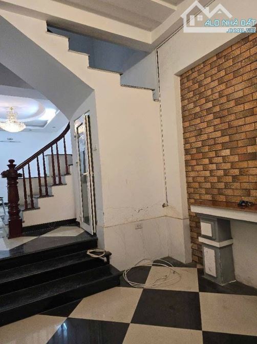 NHÀ ĐẸP NGỌC HÀ - MẶT NGÕ - NHÀ CHẮC CHẮN - Ô CHỜ T. MÁY: 55 m2/ 5 tầng / MT 4.4m/ 14.2 tỷ