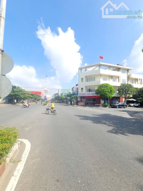 51Tỷ TL🔥Bán 3 lô góc 2MT_362,5m2 Đường số 9 Trung Tâm Hành Chính Dĩ An, p.Dĩ An Tp.Dĩ An