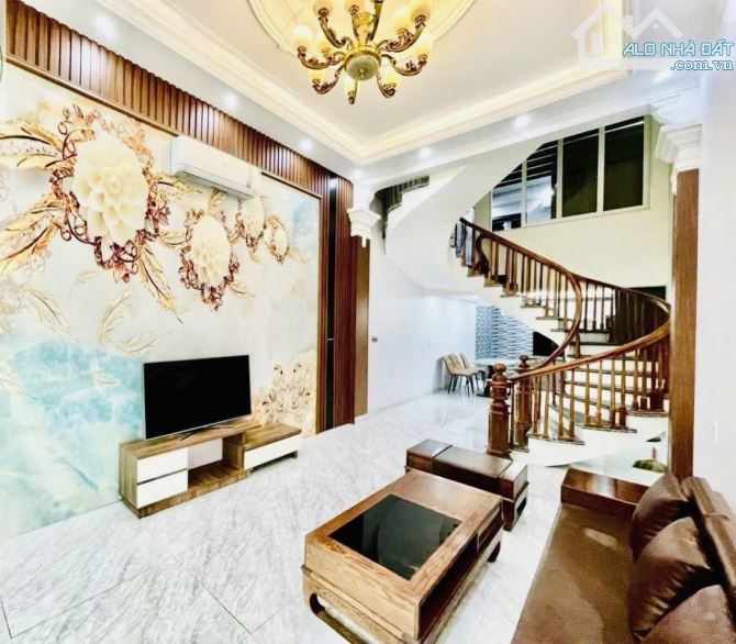 BÁN NHÀ LÔ GÓC 45m2 THOÁNG SÁNG 5 tầng – MINH KHAI, HAI BÀ TRƯNG – GIÁ CHỈ 5 TỶ