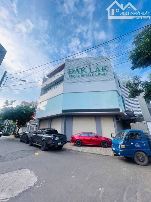 🏢 BÁN TÒA NHÀ VIP 4 TẦNG - GÓC 2 MẶT TIỀN NGÔ QUYỀN –16,5x17M- 41TY