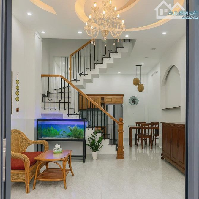 Bán nhà 3 lầu, Quang Trung, Gò Vấp, 4 phòng ngủ, 5 tỷ hơn