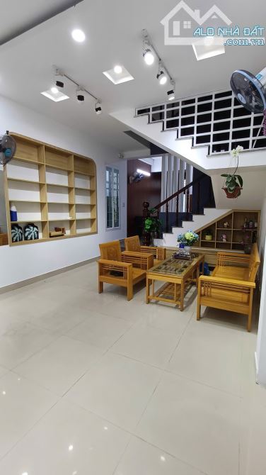 Bán nhà kiệt Nguyễn Văn Thoại – 44.1m2 – 3 tầng – Gần biển Mỹ Khê – Khu Tây sầm uất