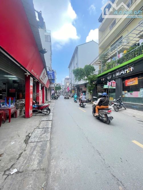 CỔ NHUẾ, MẢNH ĐẤT HIẾM CÒN SÓT LẠI, VÀI BƯỚC CHÂN RA PHỐ, Ô TÔ GẦN NHÀ.DT50M, MT4M. 7x tỷ
