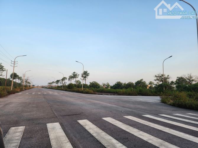 Chính chủ bán lô đất Dự án Dũng Liệt Yên Phong, BN. Dt 100m2 mặt 5m . Giá 3,3 tỷ