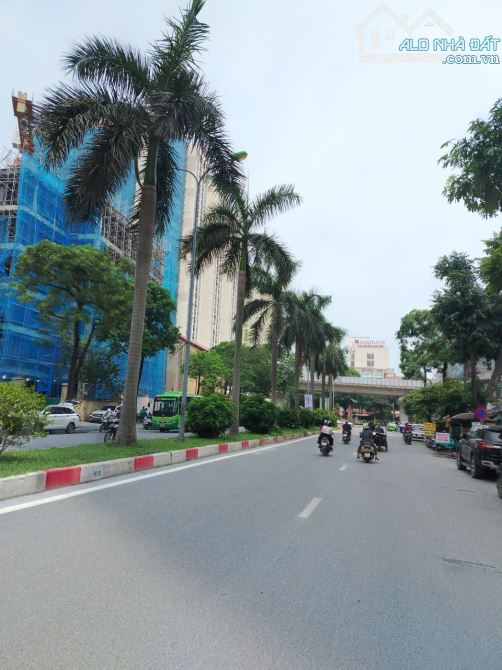 Anh tôi có nhà Văn Quán, Hà Đông, Vỉa hè, ô tô tránh, Kinh doanh, 68m2, 5T, mt4.6m, 17 tỷ