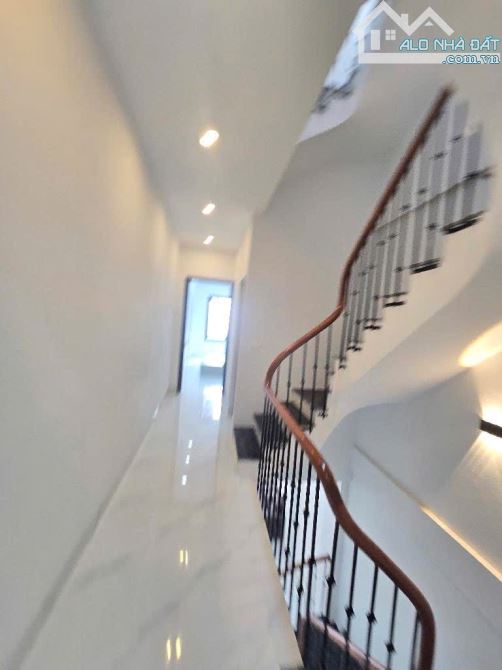 BÁN NHÀ QUỲNH ĐÔ- Vĩnh Quỳnh DT52M*4 TẦNG * GIÁ 5.6 TỶ. NHÀ ĐẸP Ở NGAY.