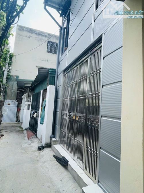 Bán nhà 2 tầng x50m khu Chu Huy Mân - Phúc đồng