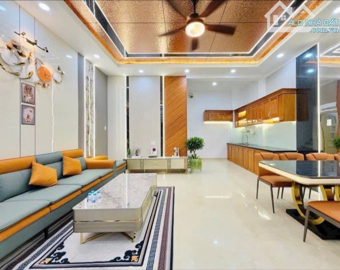 Bán nhà HẺM XE TẢI ĐUA Trần Nhân Tôn Q.10, 4 tầng, sổ đẹp, chỉ 6.x tỷ - 1
