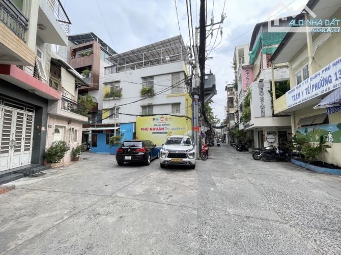 Bán nhà 4 tầng khu Lê Văn Sỹ - Huỳnh Văn Bánh, tặng nội thất, gần mặt tiền - nhỉnh 4 tỷ - 1