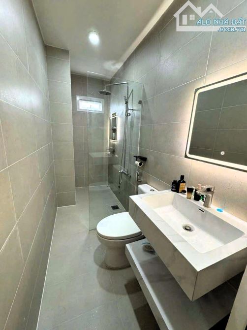 Bán nhà 3 tầng đẹp đường số 2 Trường Thọ hẻm 9m gần Metro - 1